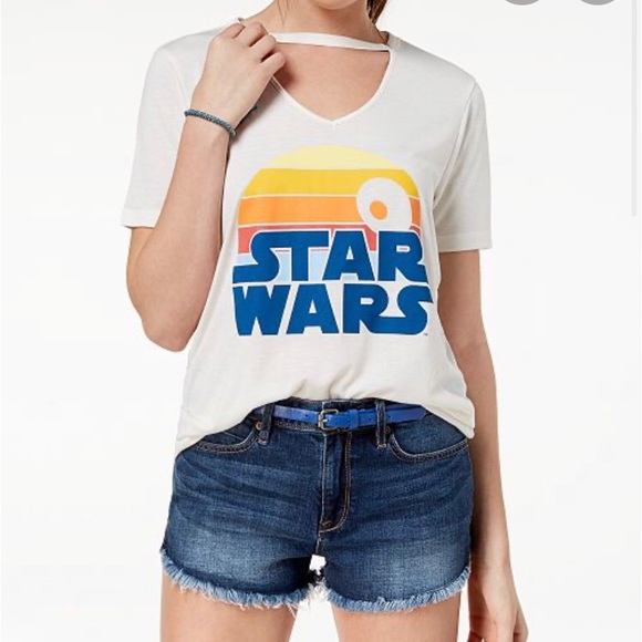 Juniors Star Wars Choker Graphic Tee - Picture 2 of 3